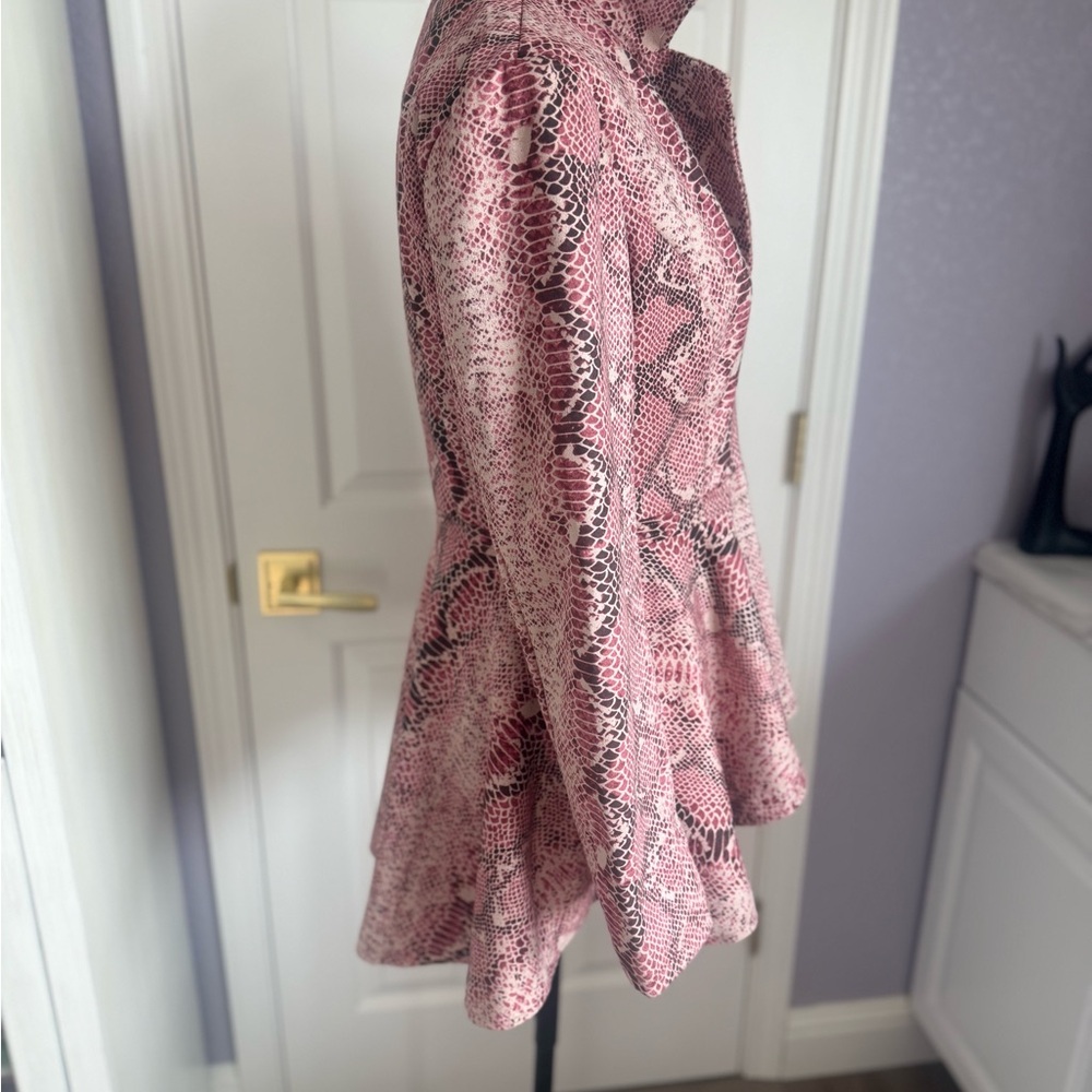VENUS Pink and Black Snake Print Blazer - Picture 3 of 10